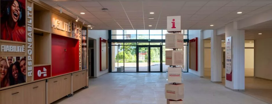 hall entrée campus Aix