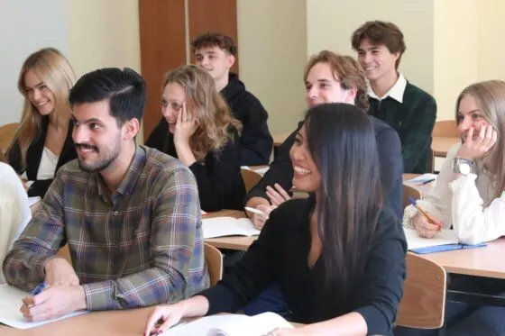 Une école de commerce internationale