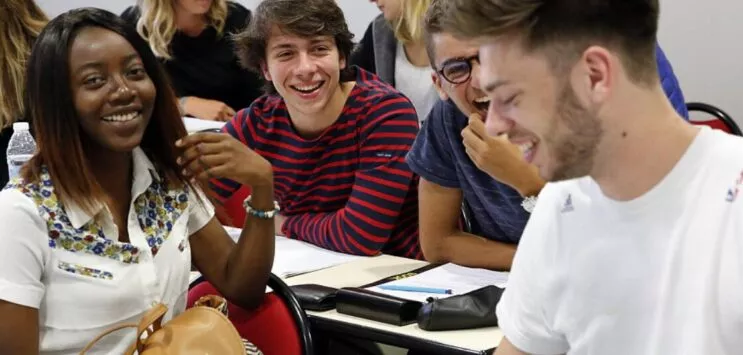 etudiantes et etudiants essca campus d'angers