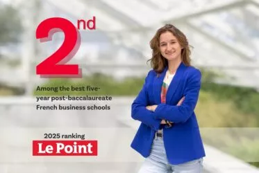 student smiling next to logo Le Point and number 2