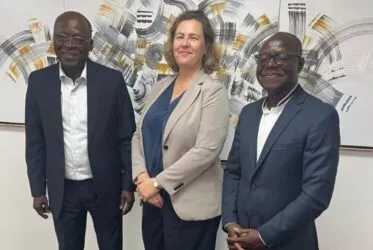 partenariat ESSCA et Institut Universitaire MathFinEco au benin